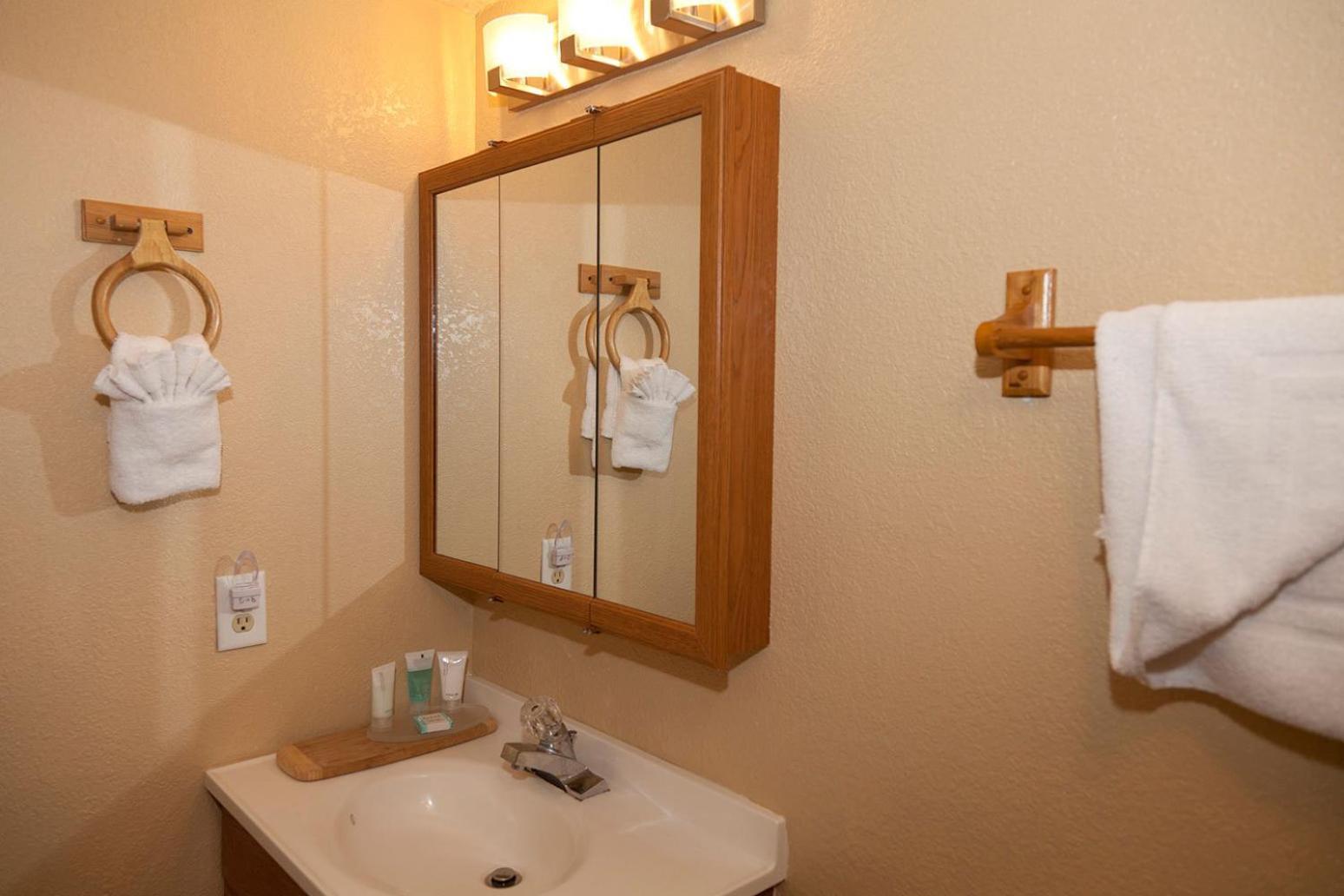 Kona Reef Resort By Latour Group Kailua-Kona Oda fotoğraf